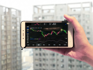 ETF今日收评 | 云计算、创业板软件等ETF涨超9%，银行ETF跌近2%