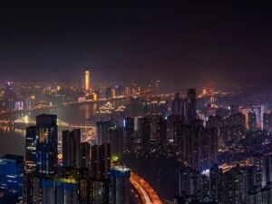 城市24小时 | 两大“工程机械之都”  ，组队突围