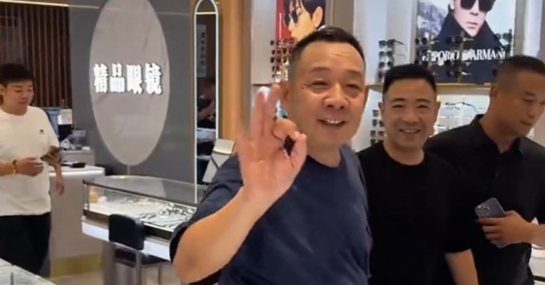 胖东来发“委屈奖”，3名员工补偿7万元！两起侵害员工尊严案例公布：顾客“驾车顶撞员工”行拘6日、“掌掴员工”被告上法庭