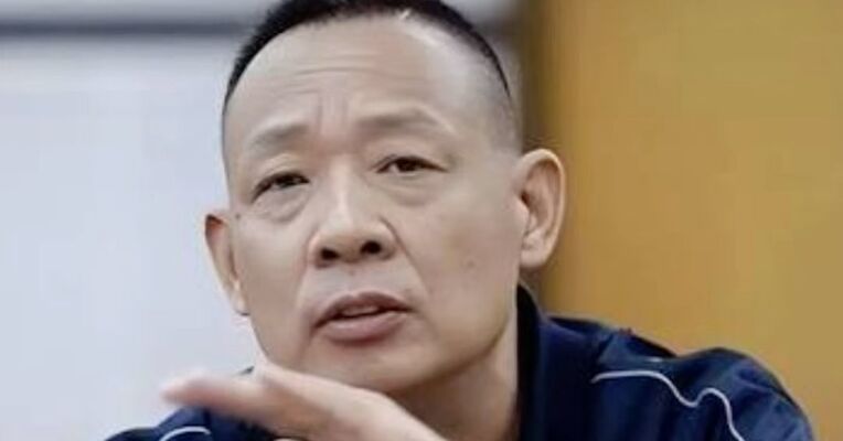 胖东来再启刑释人员招聘，专家称“提供了现实样本”：企业提供岗位，劳动者创造价值，这才是一个成年人真正需要的尊严