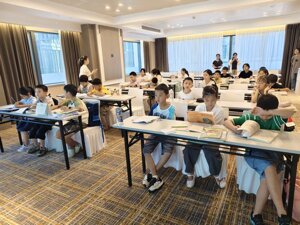 高效能治理｜把“呼声”变“掌声”！社区暑期托管班生动实践精细化基层治理