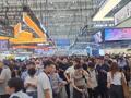 暴走2万步，速览“2026机器人大会”！从“讲故事”到“做生意”，机器人开始全员“干活”