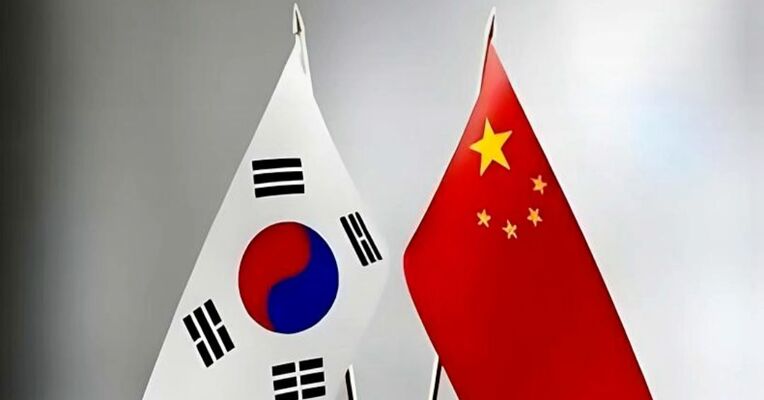 韩国总统李在明20日在首尔青瓦台会见外交部长王毅