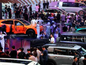 直击2026成都车展丨多家车企高管激辩“速成车”：研发可加速，验证不能省，时间无法被AI模拟替代
