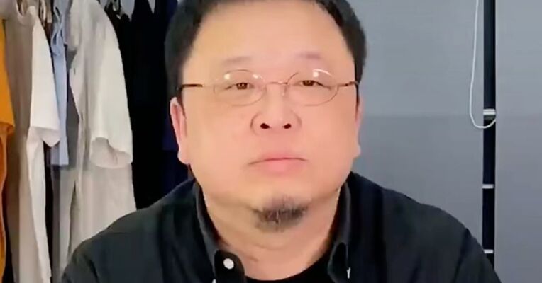 罗永浩和朋友们已向“扶老人被索赔1.9万元”店主捐助10万元：不能让做好事的人感到寒心