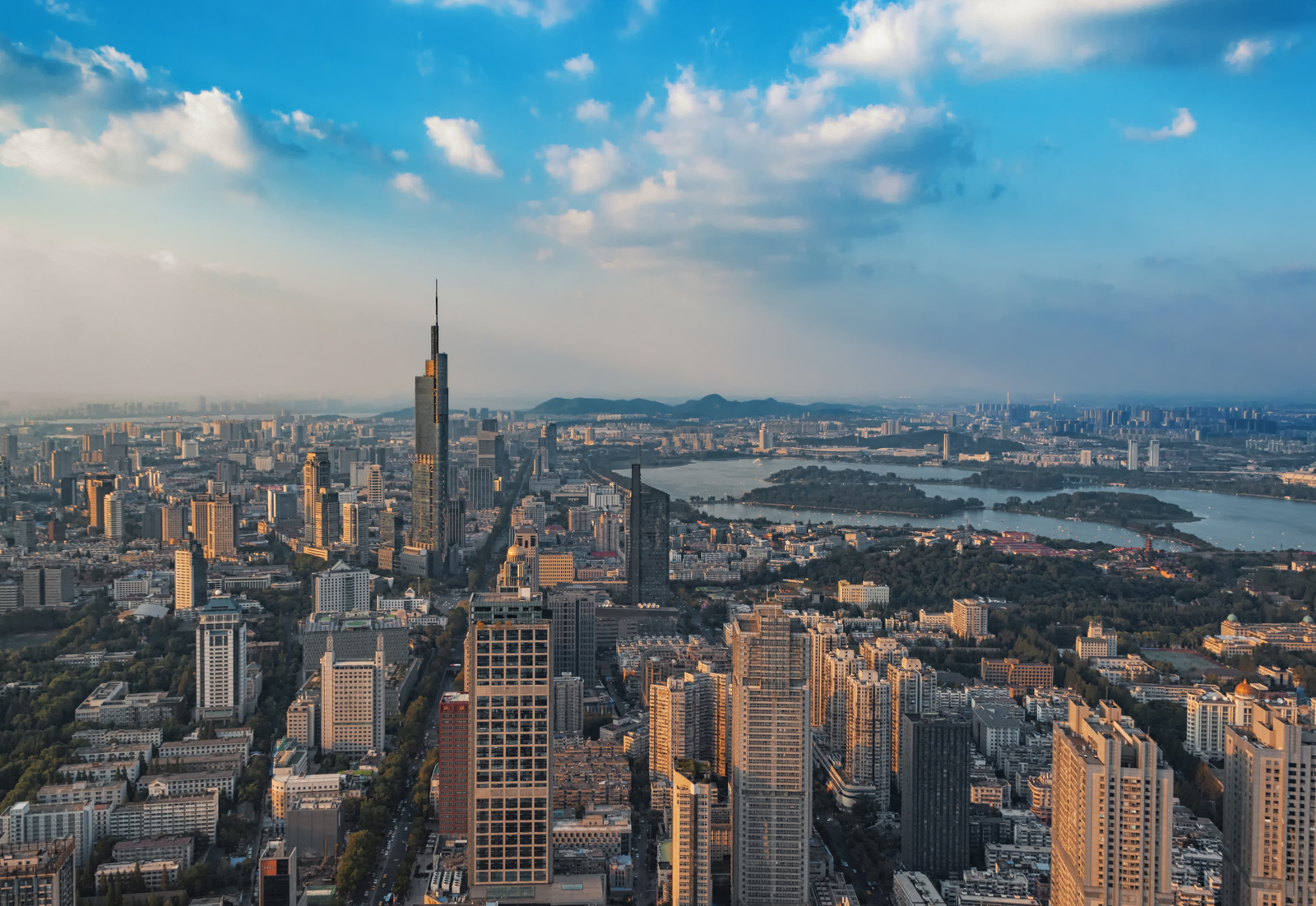 城市24小时 | 当好“关键支点”，南京抱紧上海