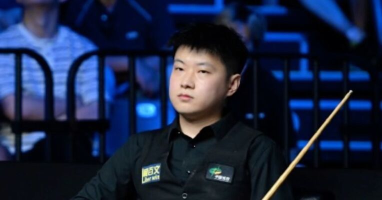 恭喜！赵心童登顶世界第一，成为丁俊晖之后第二位排名世界第一的中国斯诺克选手，“作为顶尖运动员，我还有很长的路要走”