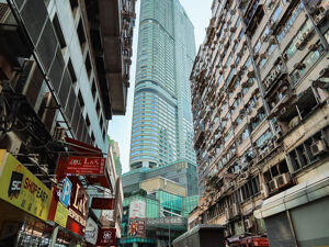 连涨13个月后首次回落，香港楼价涨不动了？ 业内：属正常市场调节、涨势尚未完结