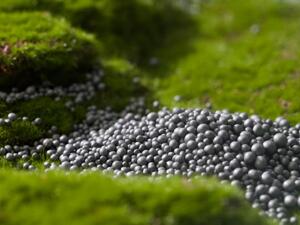 协鑫科技寻找周期新解法：颗粒硅控产提质，磷酸铁锂开始贡献利润