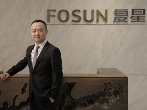 专访复星国际联席CEO徐晓亮：我们正从一座山，翻向另一座山