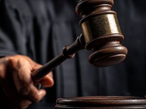 ST文峰：涉徐翔操纵市场案二审落槌，部分案件改判徐翔个人赔偿
