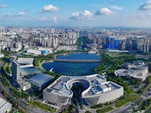 城市24小时 | 这座长三角“腰部城市”，向中部“借脑”