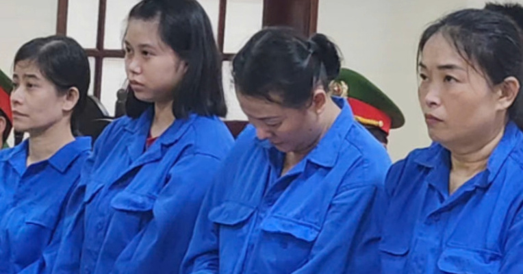 越南“骗婚团伙”骗走中国男子2.8亿越南盾，假新娘仅得500元被判7年监禁；详情披露：母亲、叔叔、邻居都是假的，租房布置成女方家