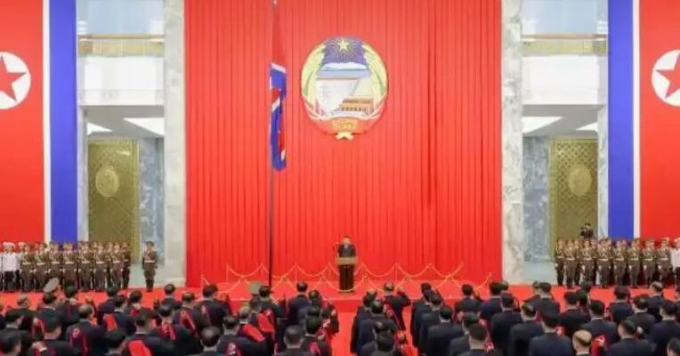 金正恩出席朝鲜国庆78周年升旗仪式 向“参加海外军事作战”的朝军指战员致谢