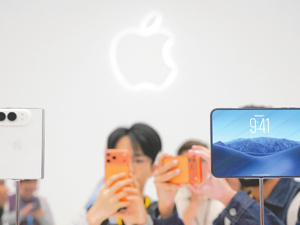 iPhone Duo背后的“果链”：库克编织的全球供应链，在特努斯时代面临三重变量