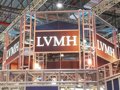 三年6000万人告别奢侈品，LVMH丢掉“法国市值第一”：今年已蒸发9090亿元，涨价“吓退”消费者，知识产权纠纷恐继续影响中国市场收入