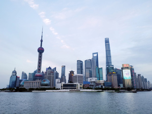 每经数读｜前8个月一线城市TOP10楼盘合计销售近2000亿元，上海反超深圳重回榜首