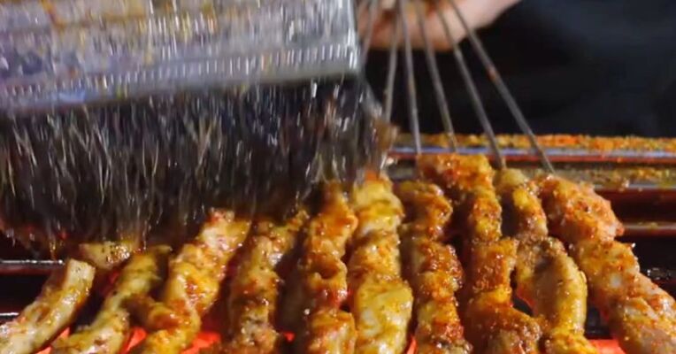多人吃完夜宵被测出吸毒阳性，店主为提升风味、绑定客源调料粉中检出吗啡、罂粟碱！法院：对店主判刑，罚2.5万元