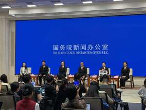 从“坐堂问案”到走进一线，这些法院系统代表让司法服务向前一步，让公平正义可感可触