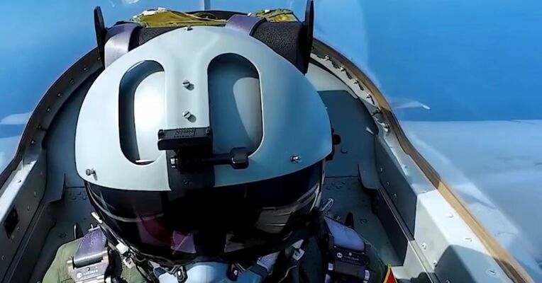 南部战区发声！位黄岩岛周边海空域组织海空联合演训，是针对个别国家破坏地区和平稳定的必要行动，同日中国海警开展维权执法管控演练