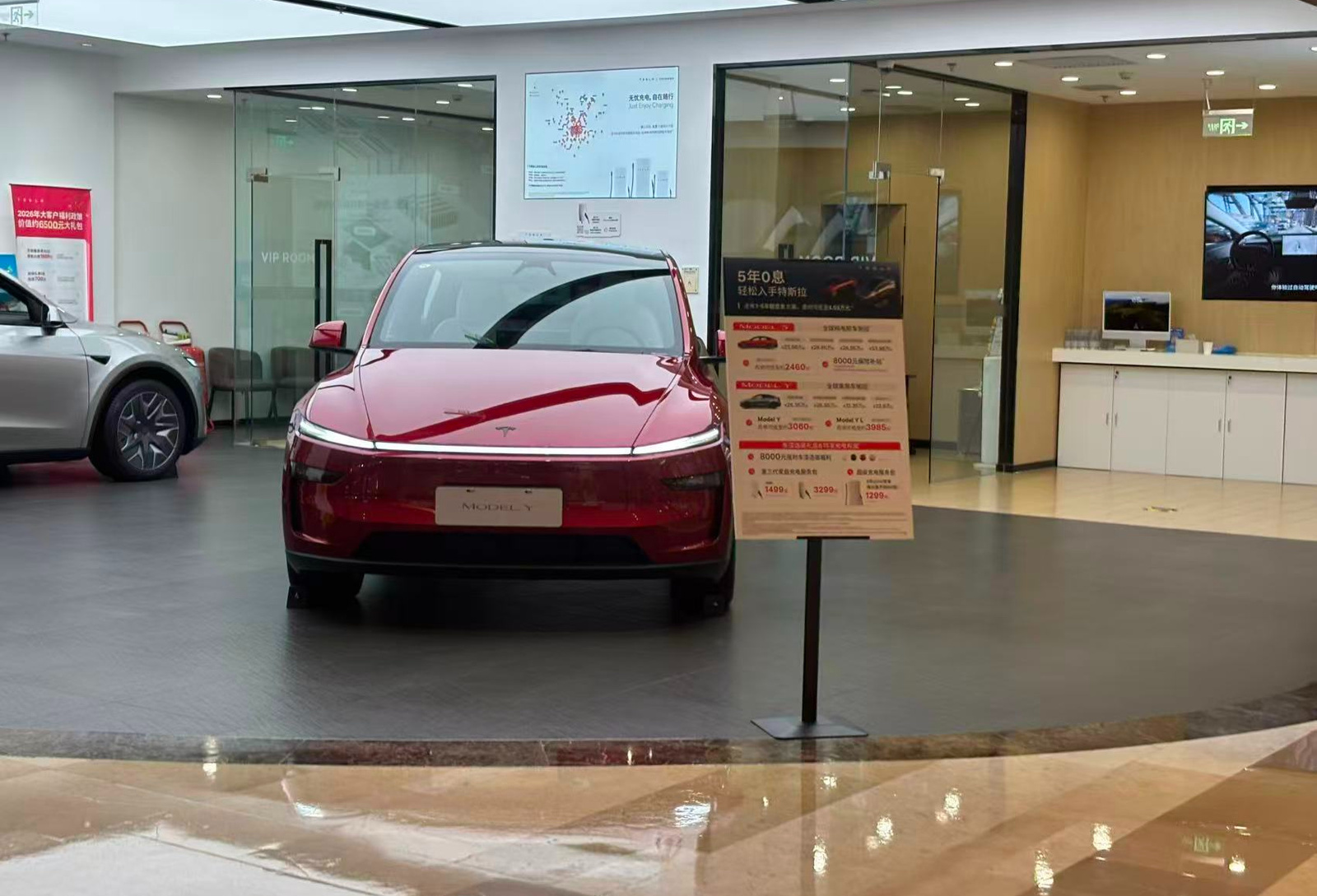 特斯拉一个月内两度现金优惠：Model Y优惠缩水，前8月上海工厂出口量已超国内零售