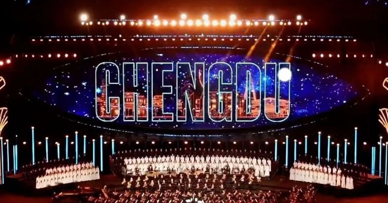 廖昌永、石倚洁等艺术家联袂登台，户外交响音乐会点亮秋夜蓉城，第32届“蓉城之秋”成都国际音乐季启幕