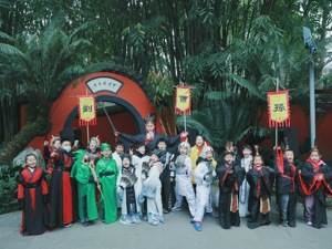 一块荧幕的“加法”“电影＋”绘就蓉城消费新图景