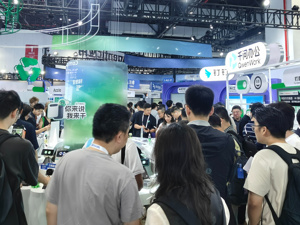 AI办公的下一个赛点：从模型之争到语境之争