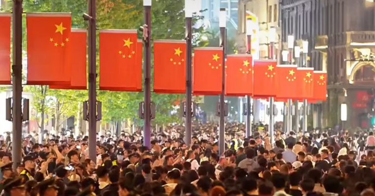 紧急提醒！国庆多地热门景区门票已售罄，没抢到票可错峰出行或选小众景点