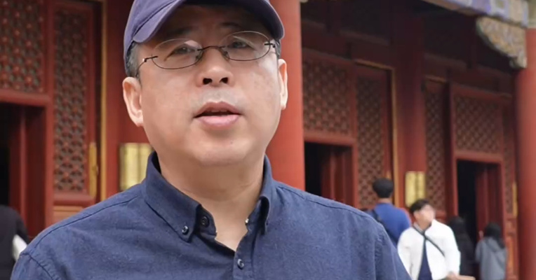 原央视主持人阿丘被通报，本人回应：涉嫌严重侵犯名誉权，要求澄清并赔礼道歉