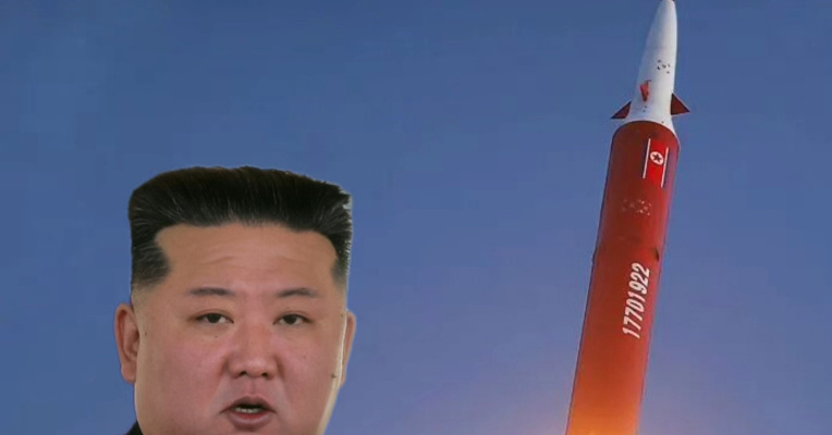 金正恩观摩中程战略导弹发射训练，称“要以强大的遏制力管控各种威胁”！导弹命中设定在朝鲜东部海域的目标