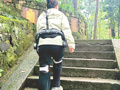 像扫充电宝一样租“外骨骼”，我在峨眉山穿上“智腿”