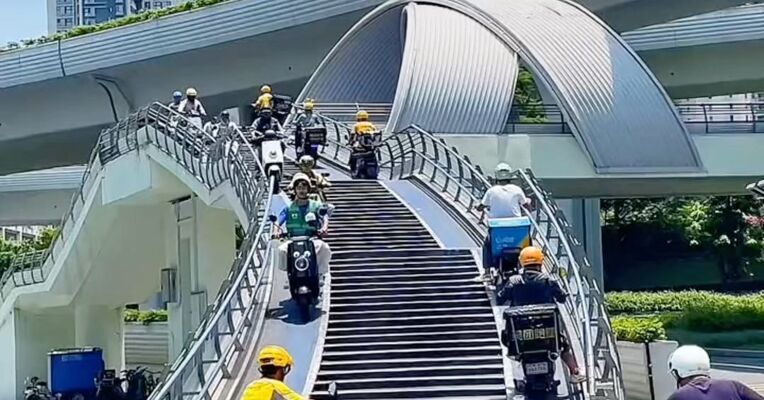 事关网约车司机、骑手等新就业形态劳动者，今起公开征求意见，意见稿规定了平等就业和自由择业、劳动报酬、工作时间等基本劳动权益