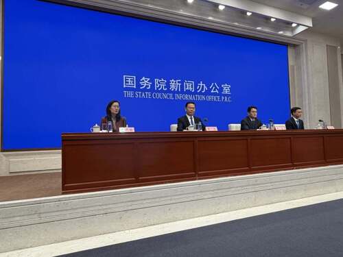 人社部答每经问：探索将更多职业风险较大、劳动管理强度较高的其他行业企业纳入职业伤害保障试点范围