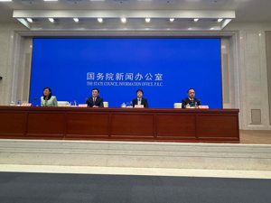 工信部答每经问：深入推进“人工智能+软件”行动，集中资源和力量攻关一批关键技术和产品