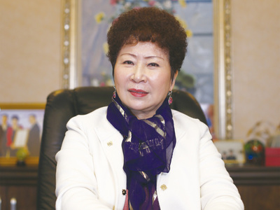 福布斯发布2017中国最杰出商界女性排行榜 红旗连锁曹世如等四川优秀