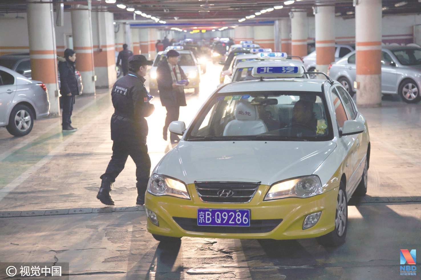 京津冀协同治霾拟出大招:北京出租车"油换电"90亿市场待撬动