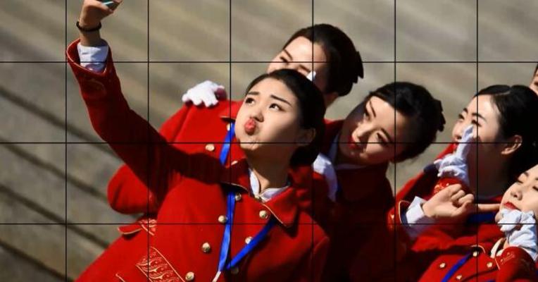 两会最前线：致敬两会上的女性