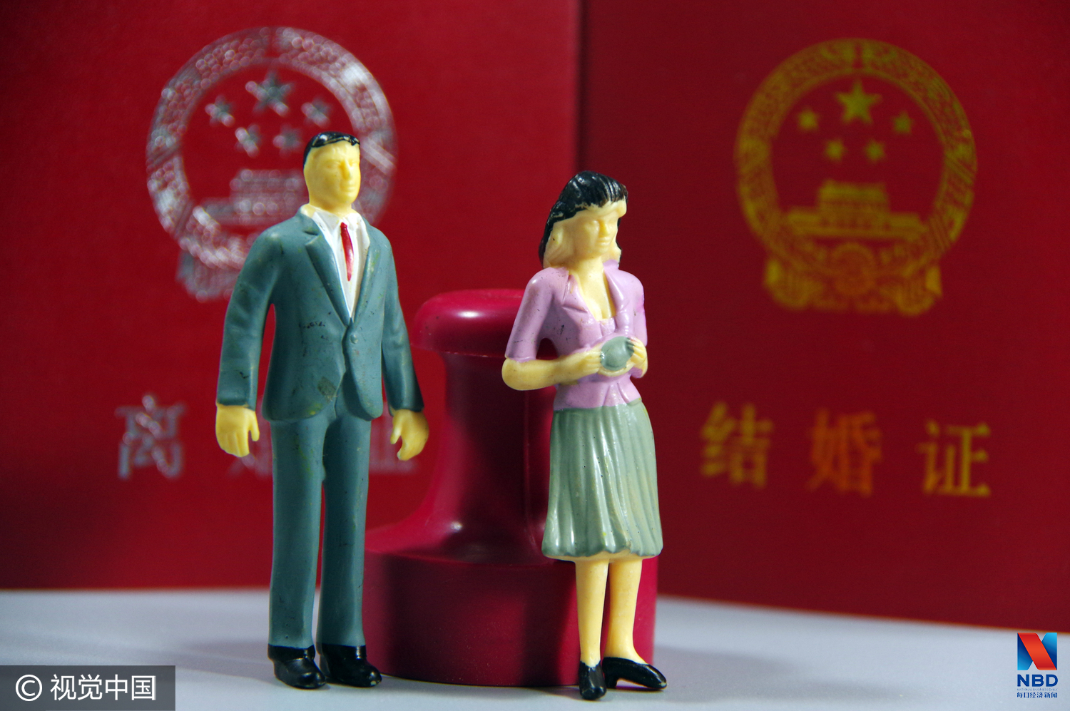 老婆要我睡沙发 要离婚_老婆要离婚实在放不下怎么办_老婆要离婚