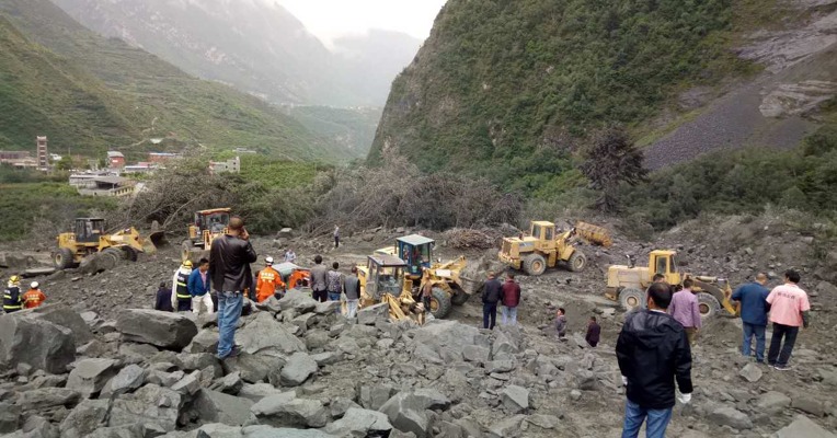 原创 | 救援现场视频：阿坝州全力救援 茂县周边县市救援力量已集结
