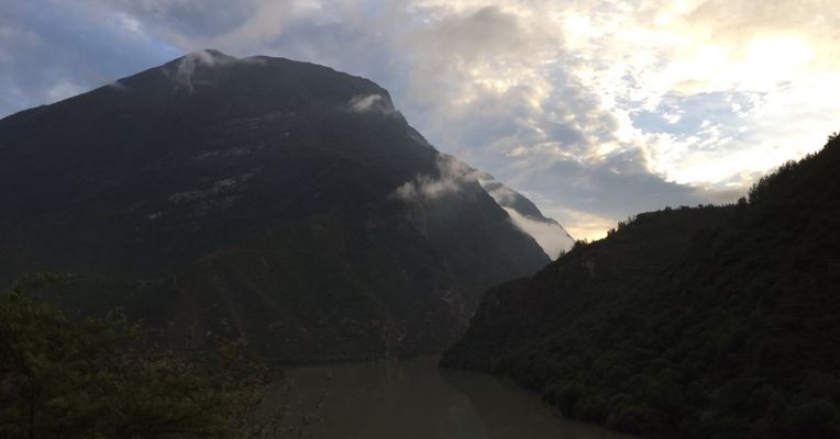 原创 | 茂县叠溪镇灾后的第二天清晨