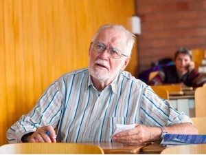 这就是诺贝尔化学奖得主的简历？网友：差点笑背过气去