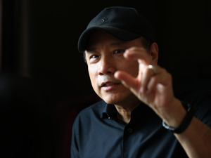 专访│刘德华、张学友、谭咏麟……香港大牌歌星演唱会几乎全是他搞的