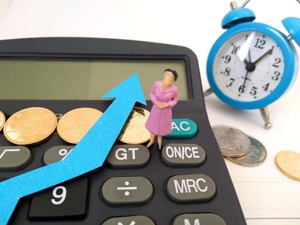 9月末M2同比增速反弹  前三季居民短贷增量为去年同期三倍