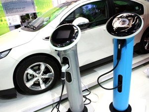 工信部苗圩:今年新能源汽车产销量有望比去年增长30%