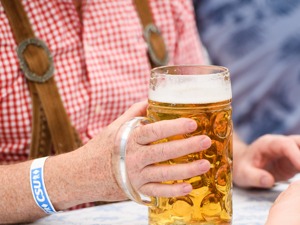 燕京啤酒全球招总经理  追赶行业前三问题待解