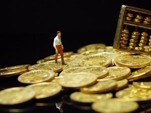 国内钢价延续跌势 进口铁矿石价格震荡波动库存攀升