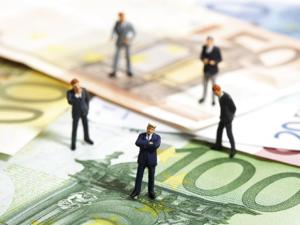 上海电气逆市创6个月新高，中国中车4日累涨11%！明日留意这只5G概念股