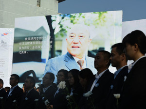 最后时光留给故土 鲁冠球没有遗憾