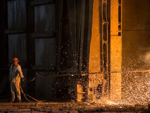 “金九银十”消费旺季未现火爆 10月钢铁PMI两连降至52.3%